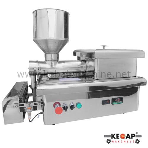 Automatic kebab skewering machine